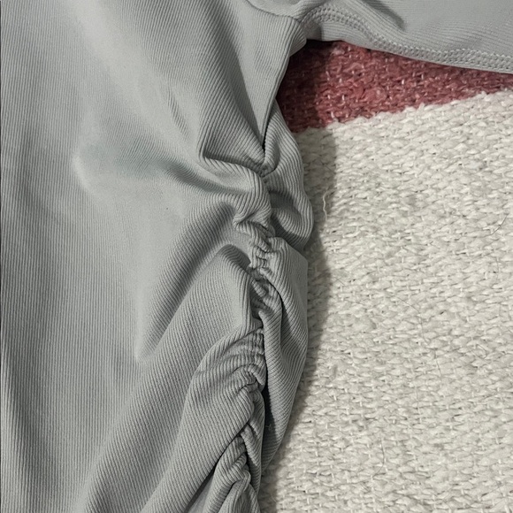 Elegant Women's Light Gray V-Neck Blouse - Picture 3 of 5